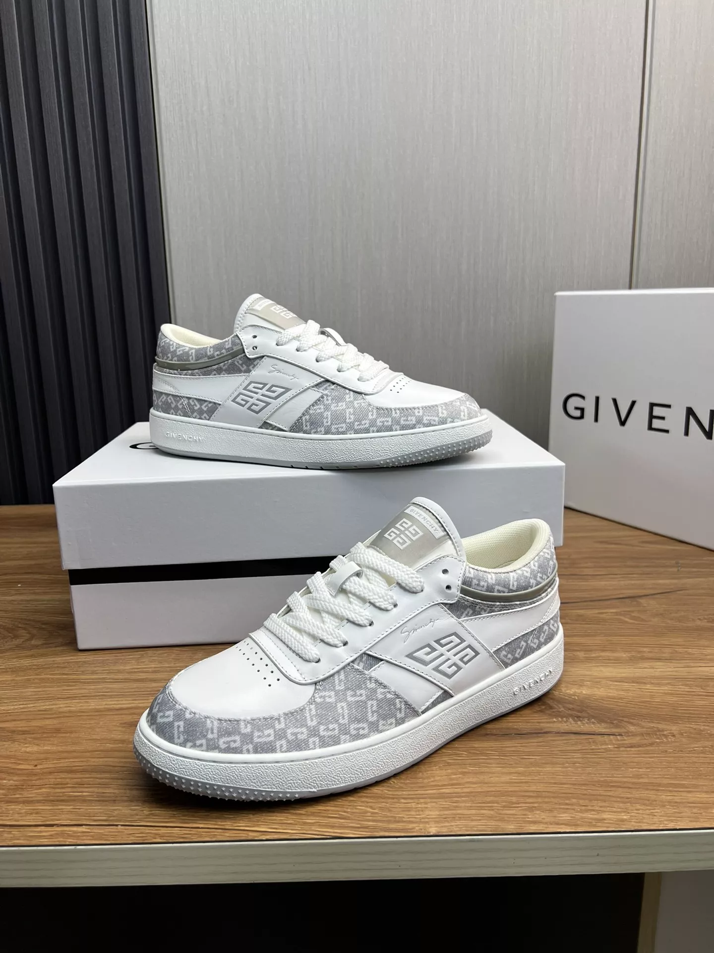 Givenchy Casual Shoes For Men Trendsetting 7659