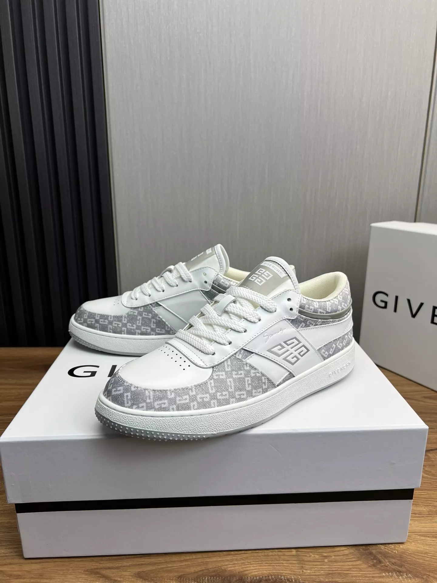 Givenchy Casual Shoes For Men Trendsetting 7659