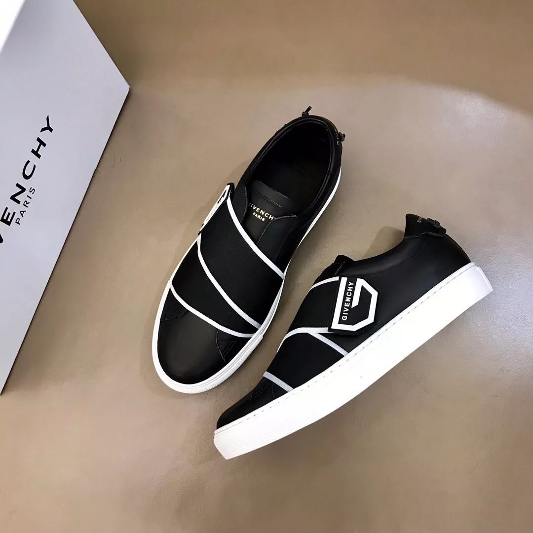 Givenchy Casual Shoes For Men UrbanStyle 9017