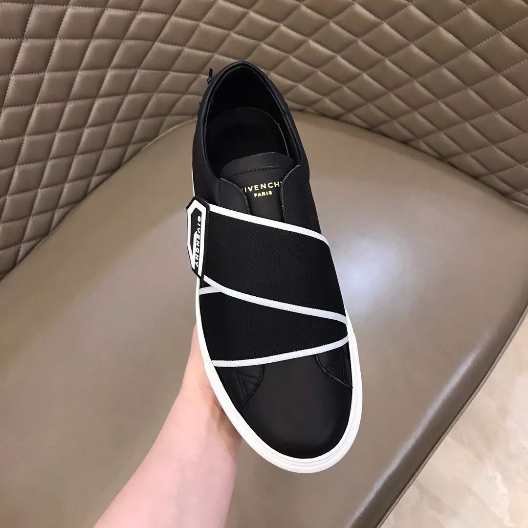 Givenchy Casual Shoes For Men UrbanStyle 9017