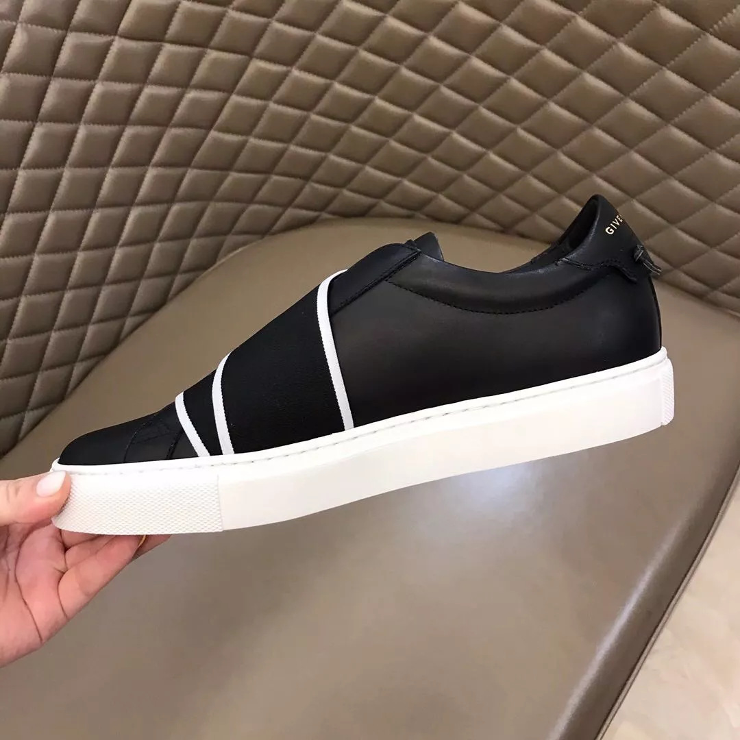 Givenchy Casual Shoes For Men UrbanStyle 9017