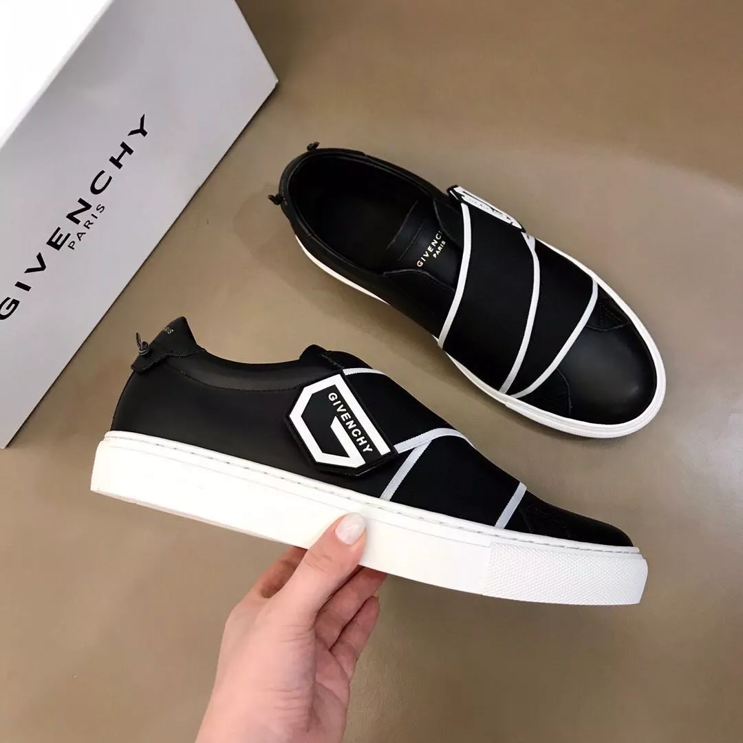 Givenchy Casual Shoes For Men UrbanStyle 9017