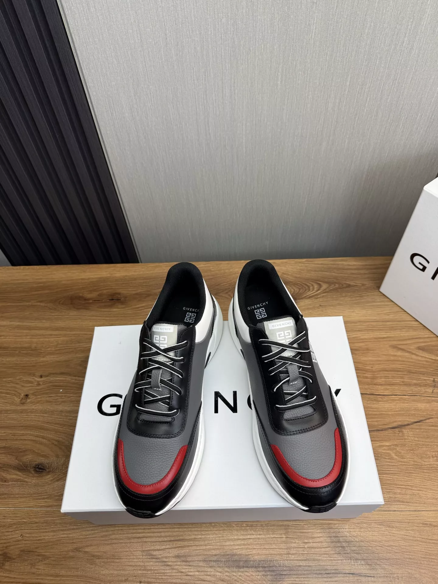Givenchy Casual Shoes For Men WellDesigned 1565