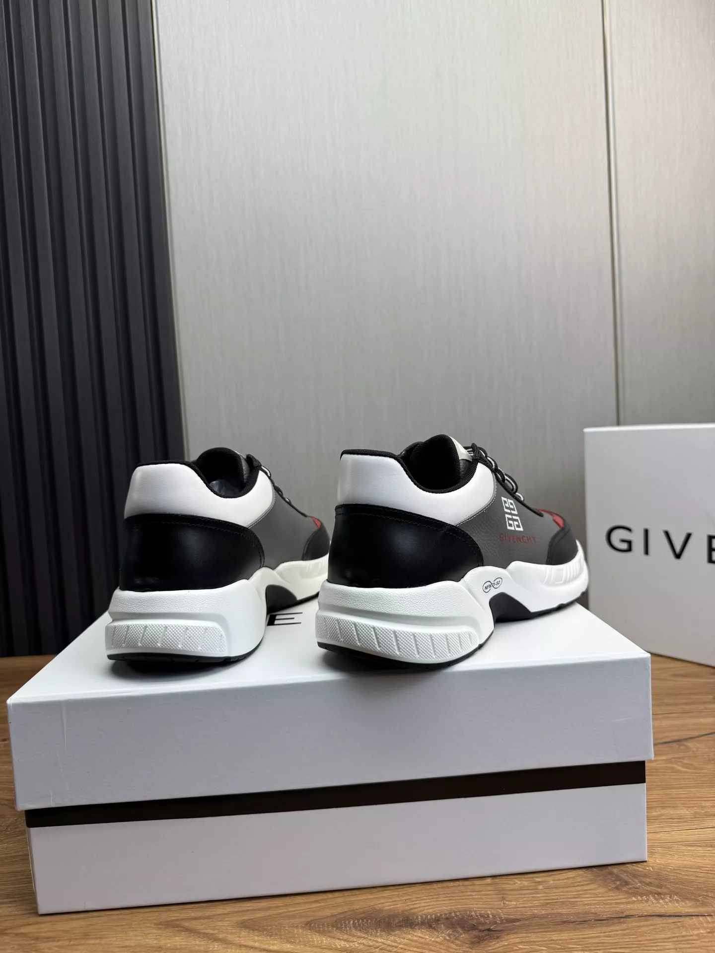 Givenchy Casual Shoes For Men WellDesigned 1565
