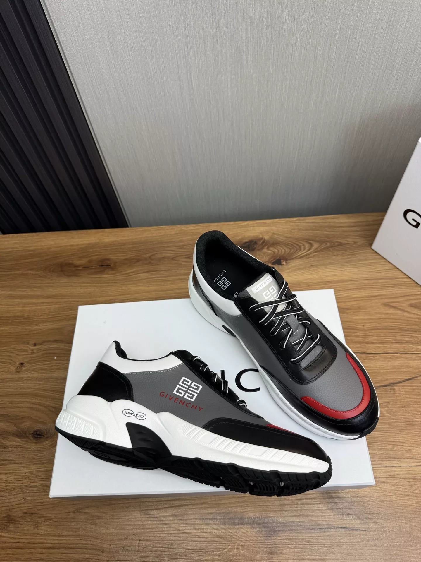 Givenchy Casual Shoes For Men WellDesigned 1565