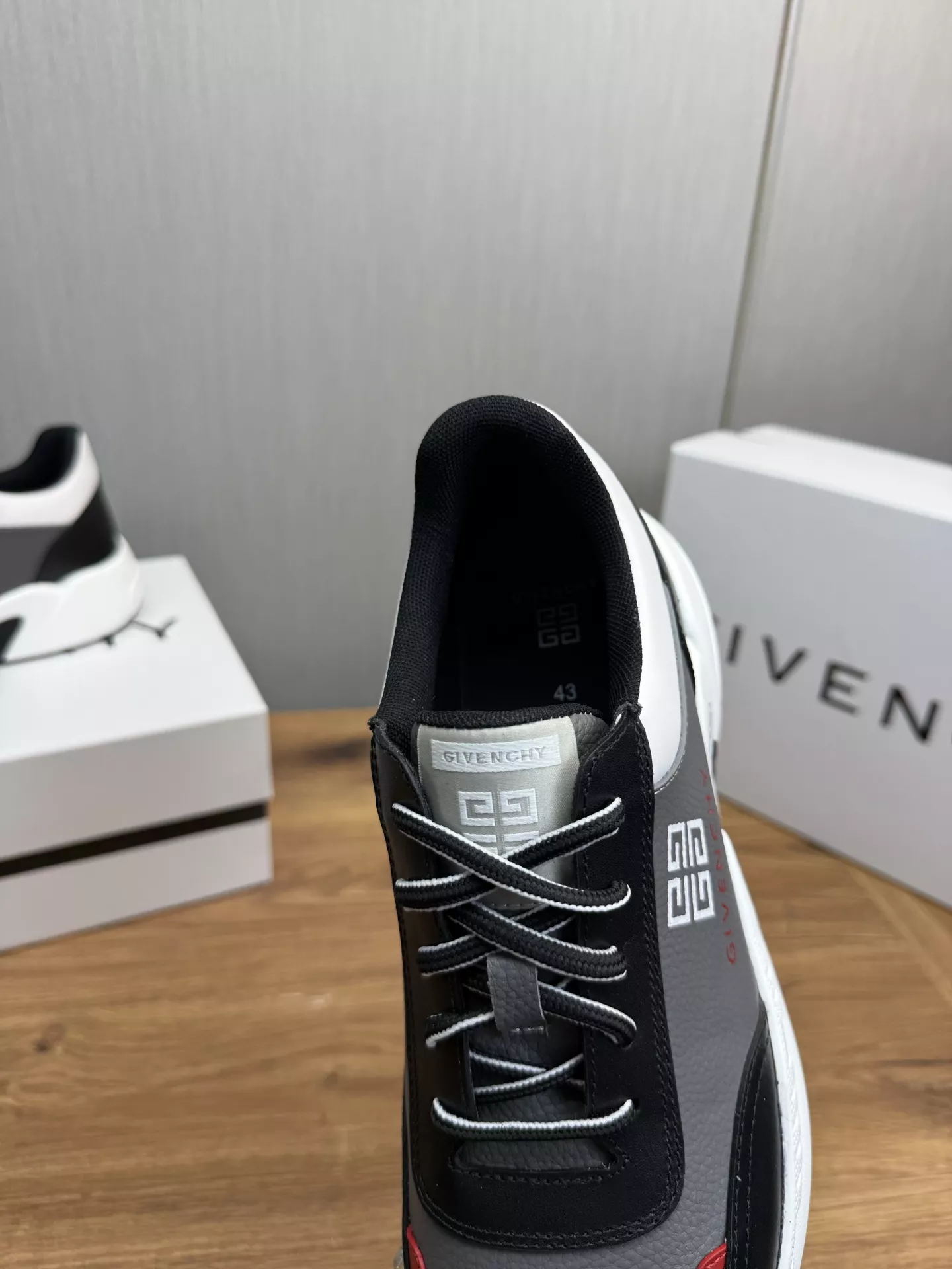 Givenchy Casual Shoes For Men WellDesigned 1565