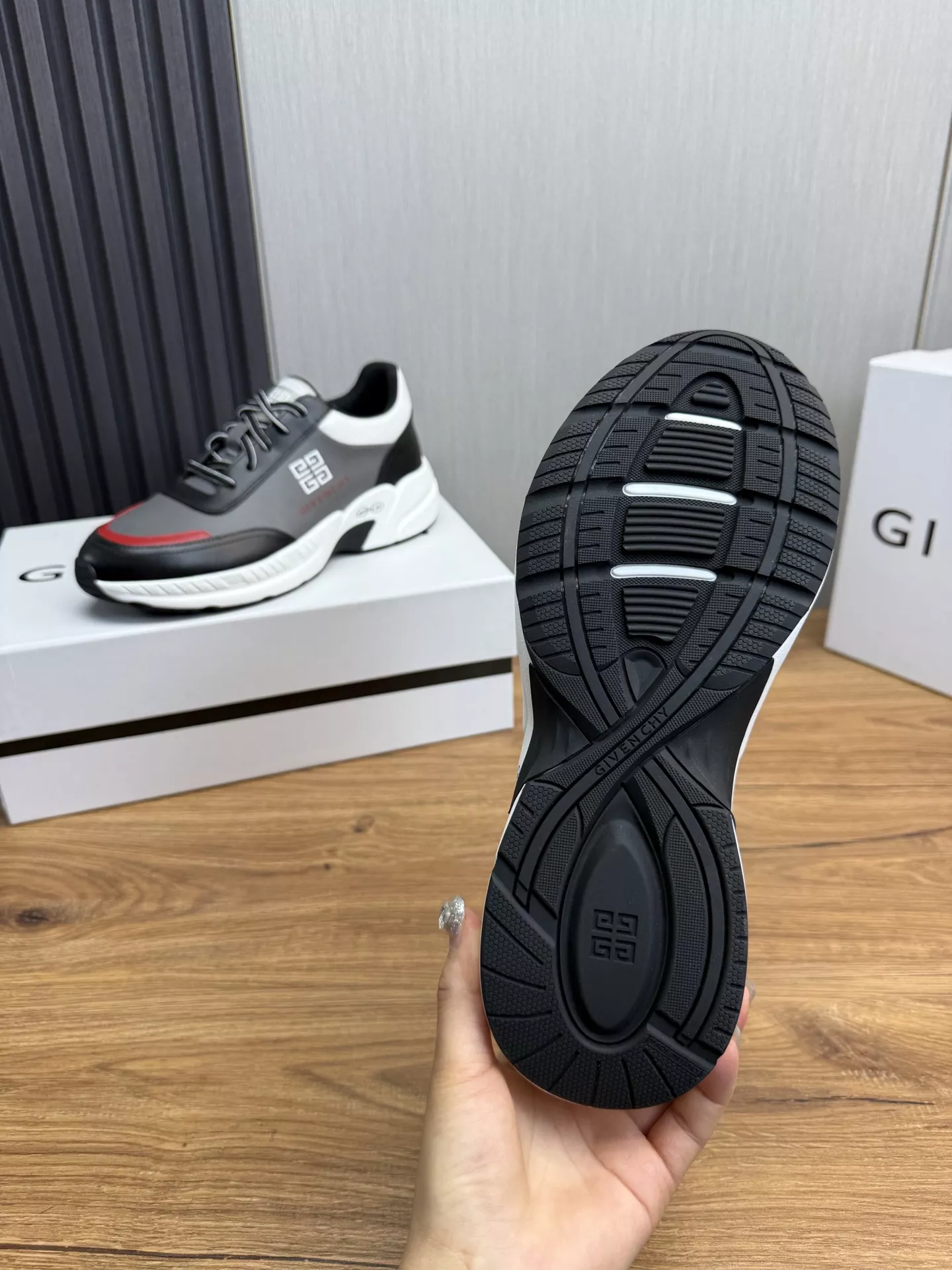 Givenchy Casual Shoes For Men WellDesigned 1565