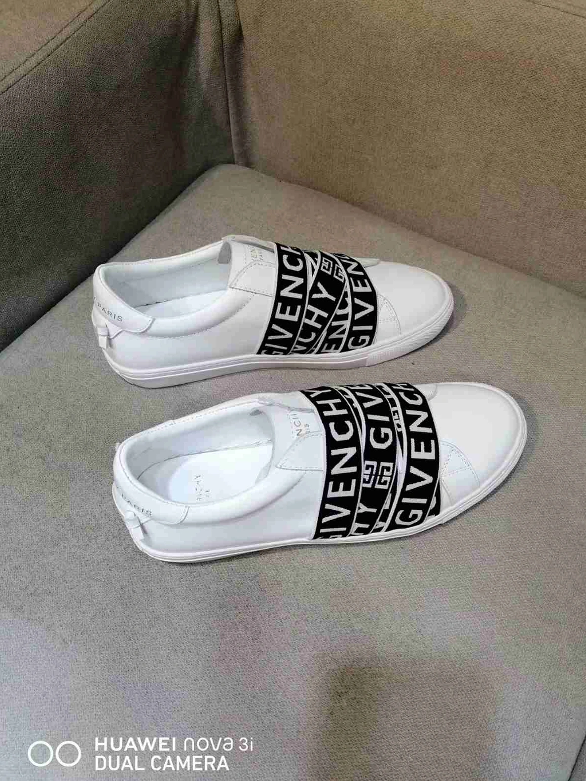 Givenchy Casual Shoes For Women Durable 9652