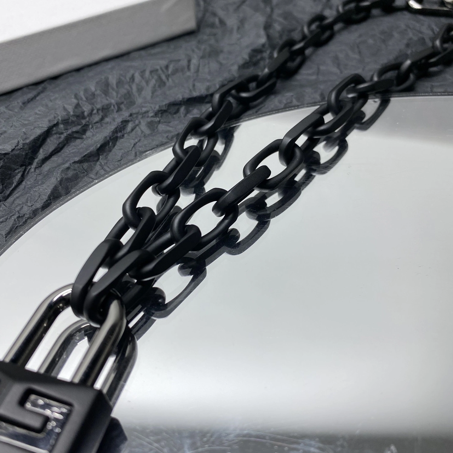 Givenchy Necklace Unique 569