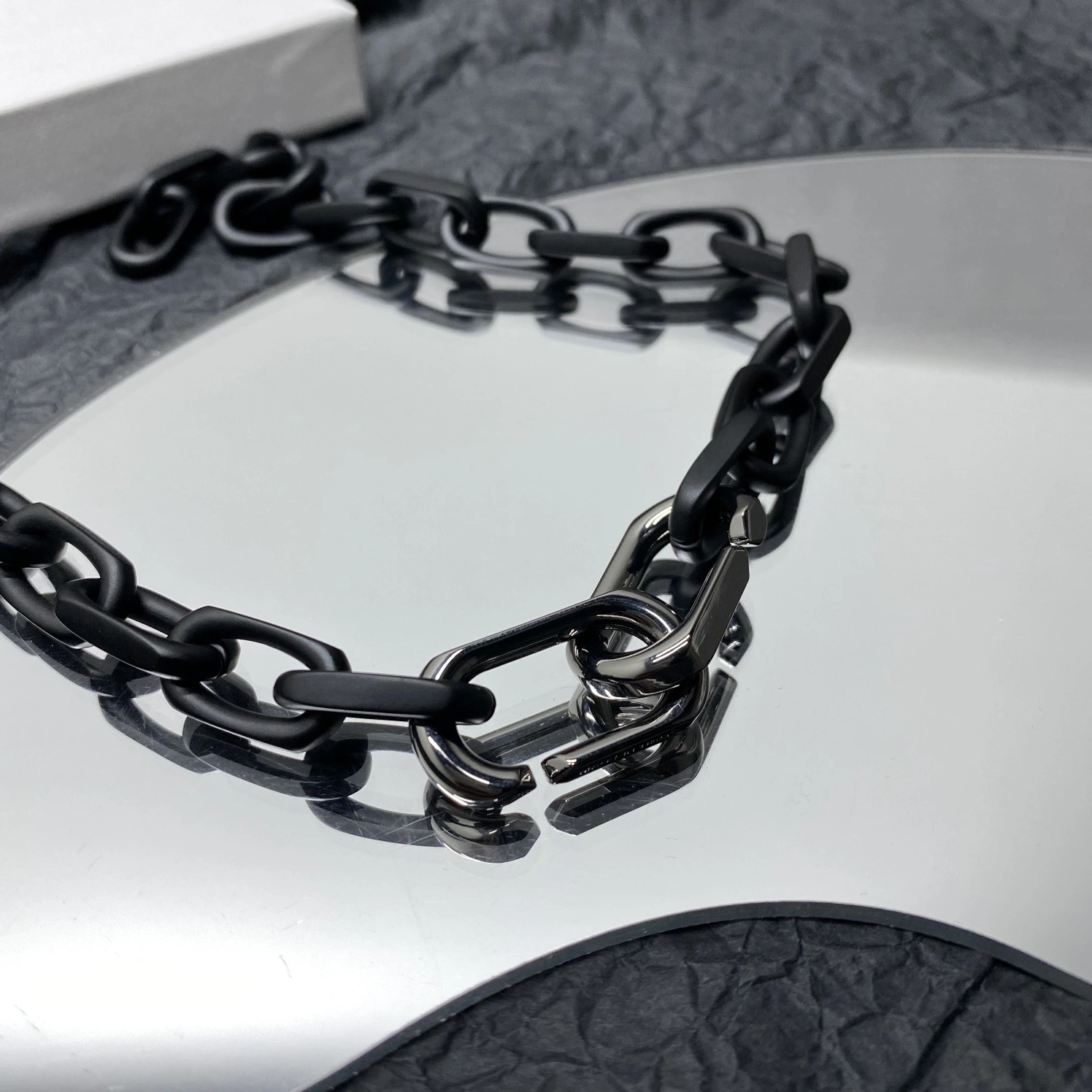 Givenchy Necklace Unique 569