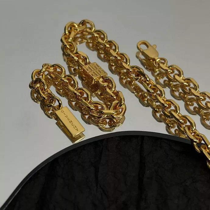 Givenchy Necklaces AllSeason 7474