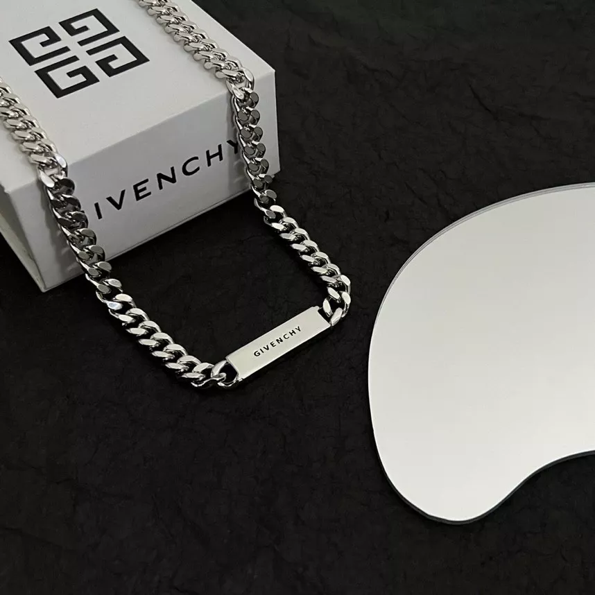 Givenchy Necklaces Modern 9353