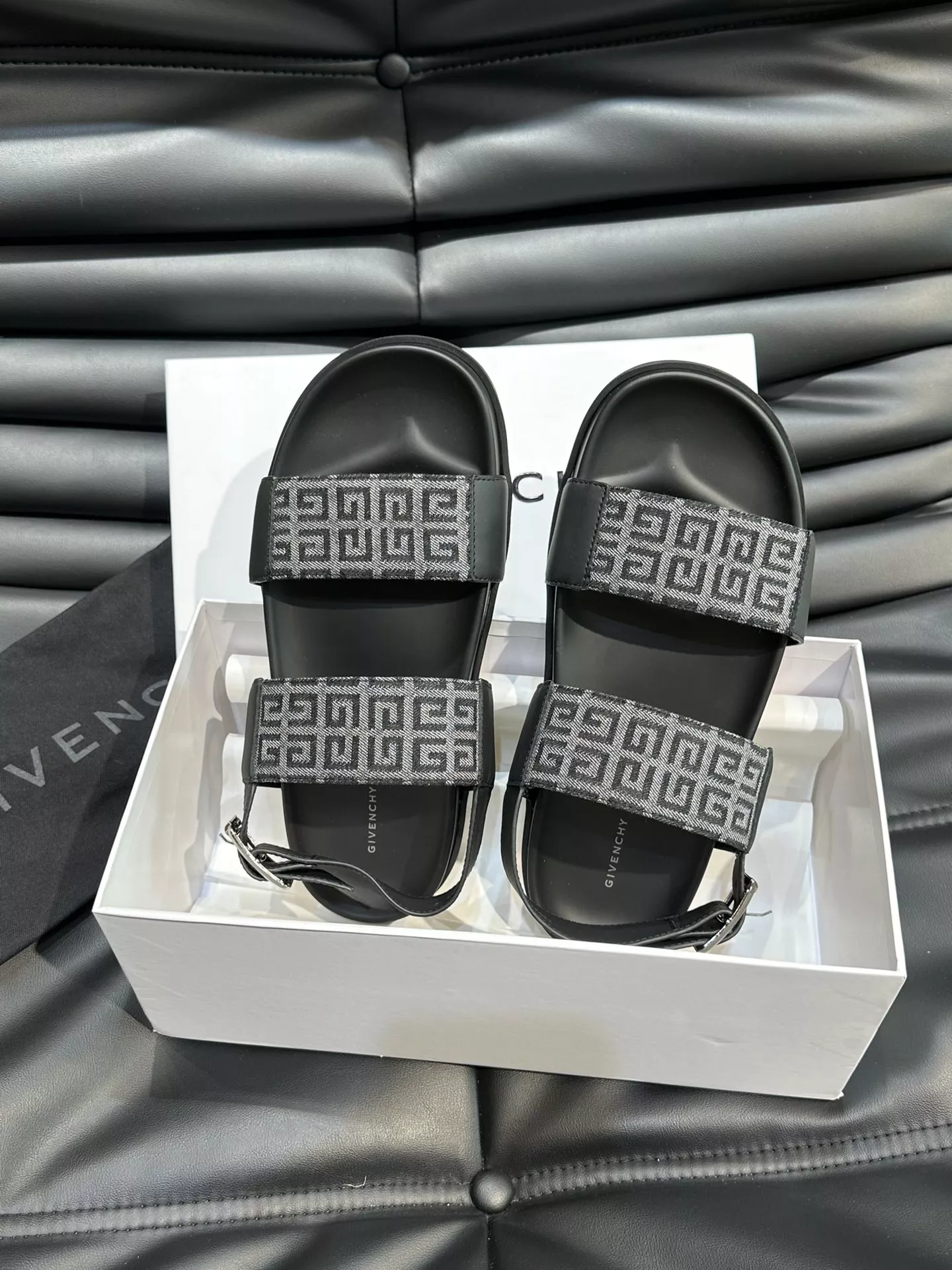 Givenchy Sandal For Men Versatile 5638