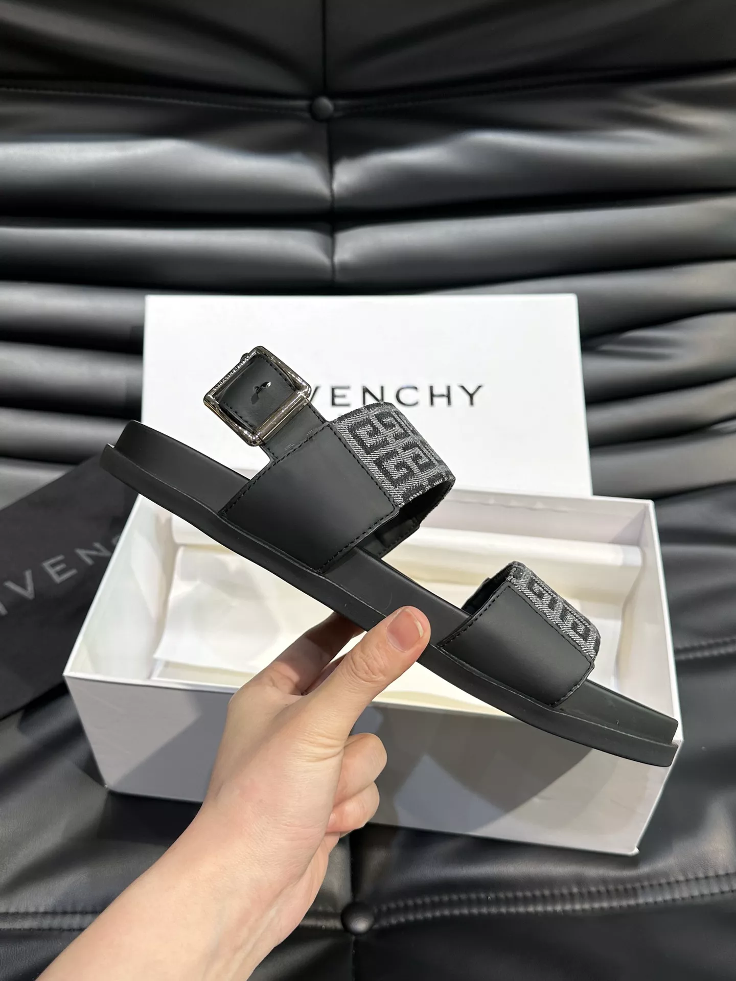 Givenchy Sandal For Men Versatile 5638