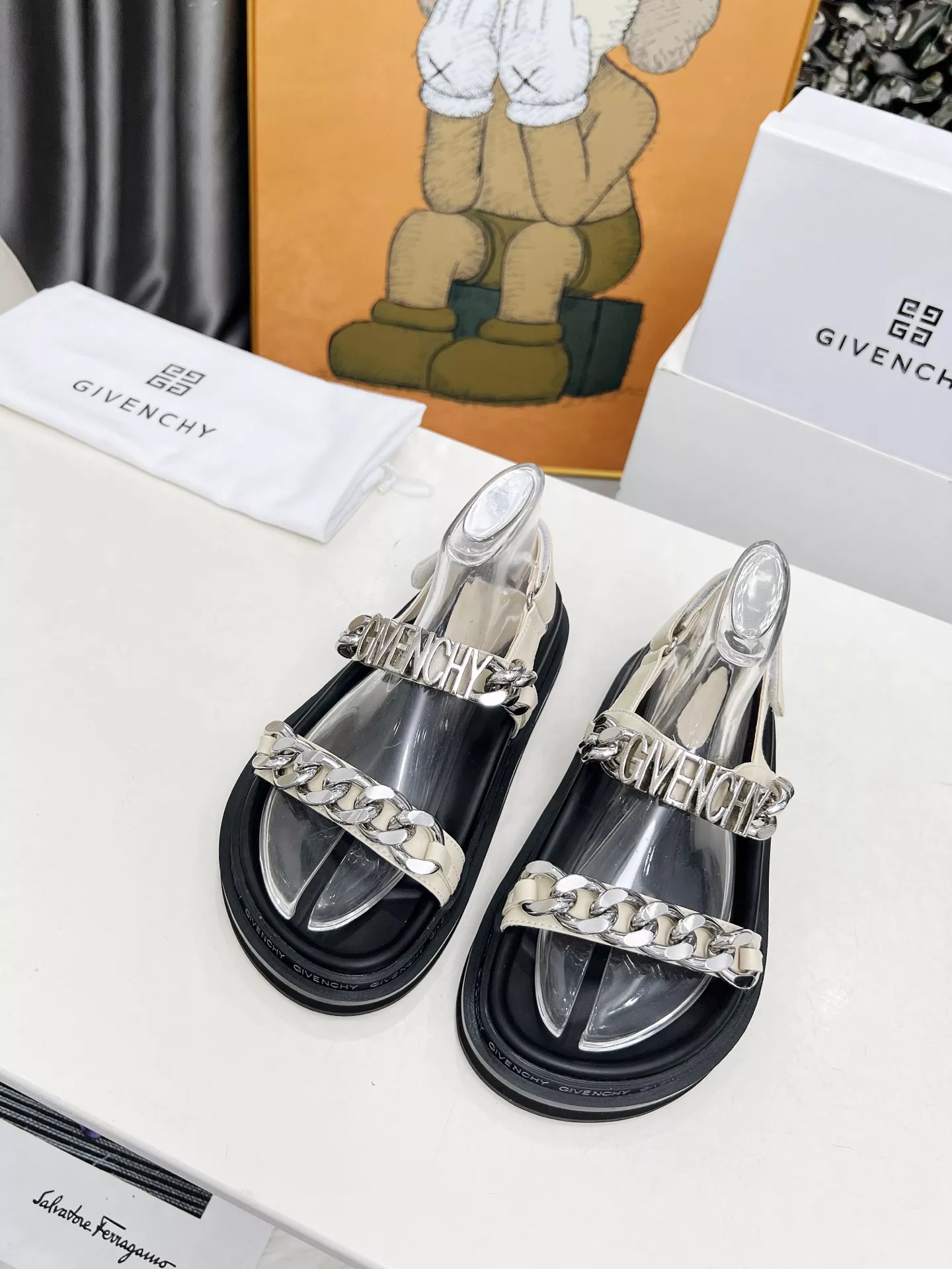 Givenchy Sandal For Women AllSeason 1884