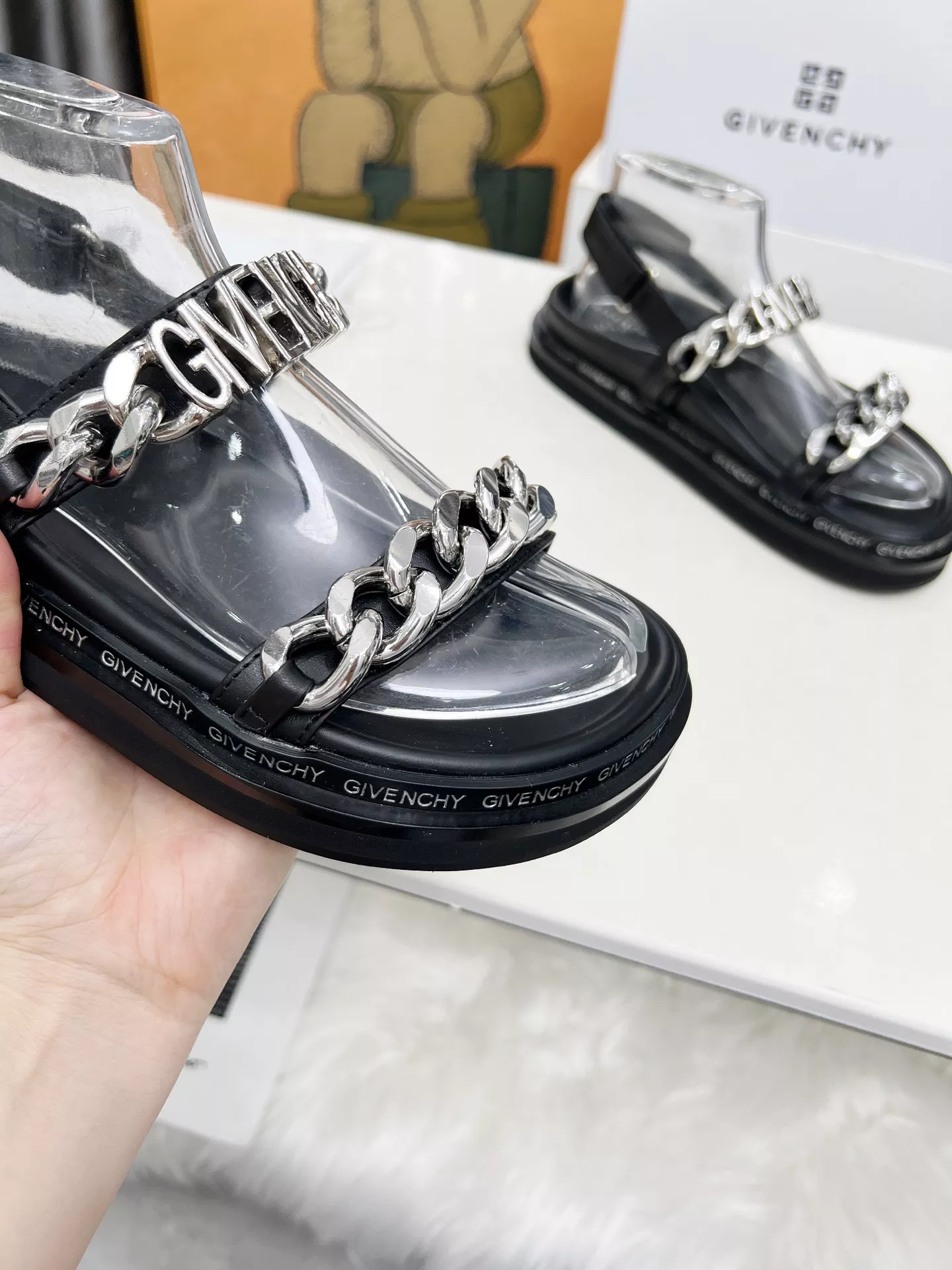 Givenchy Sandal For Women Fashionable 1033