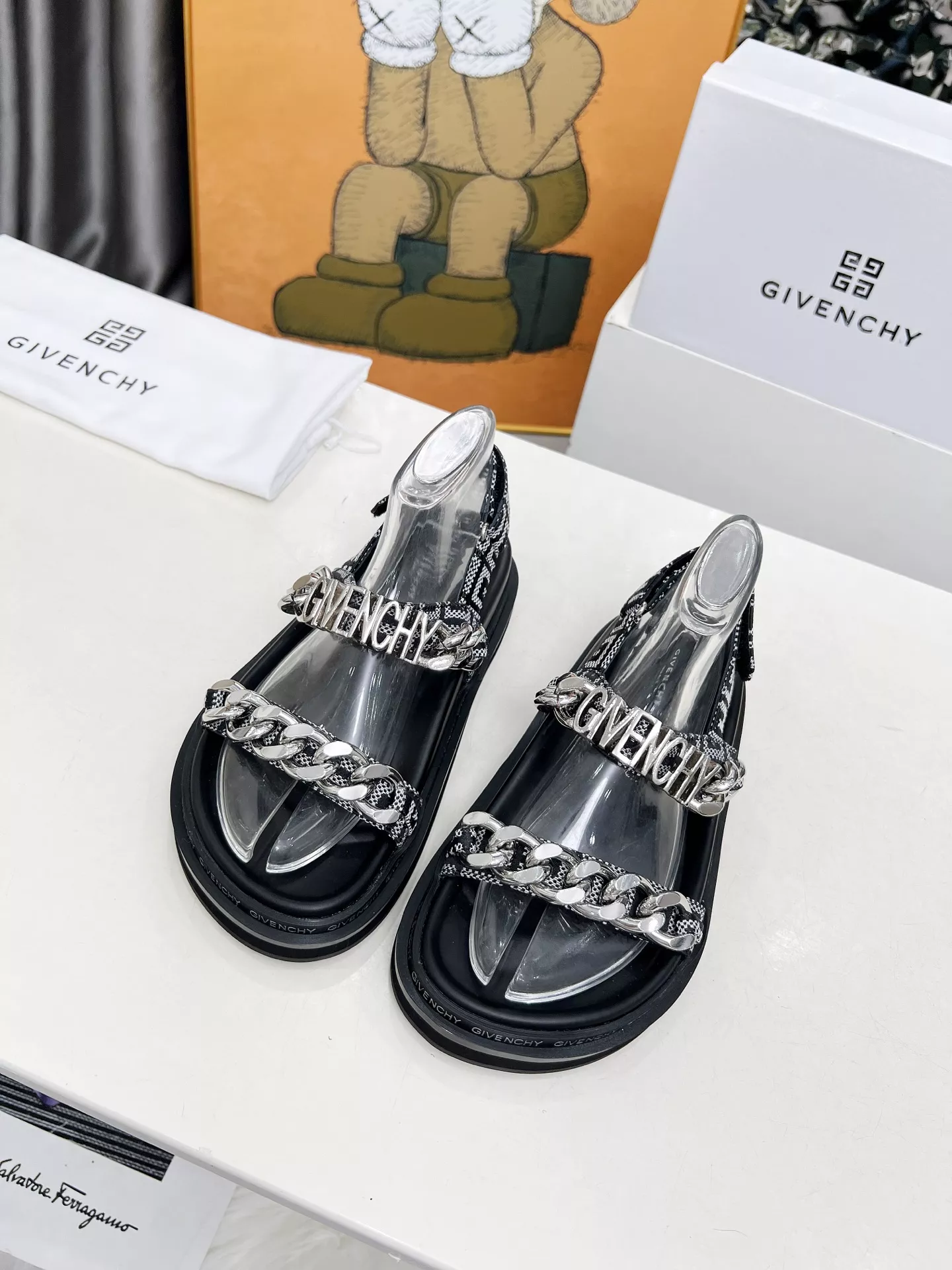 Givenchy Sandal For Women Practical 1358