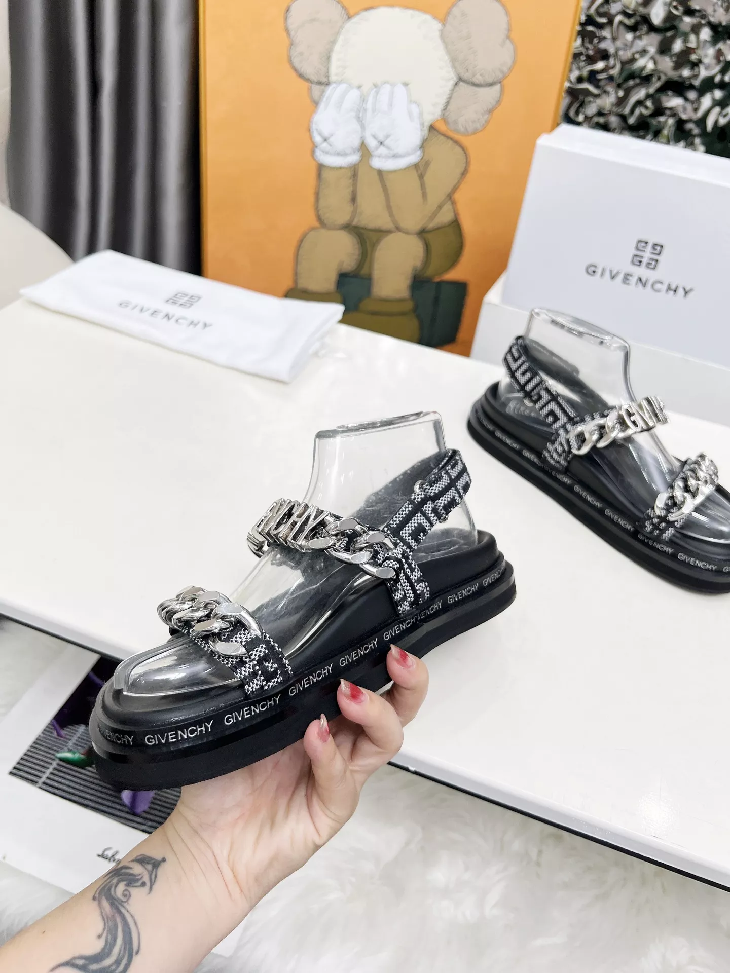 Givenchy Sandal For Women Practical 1358