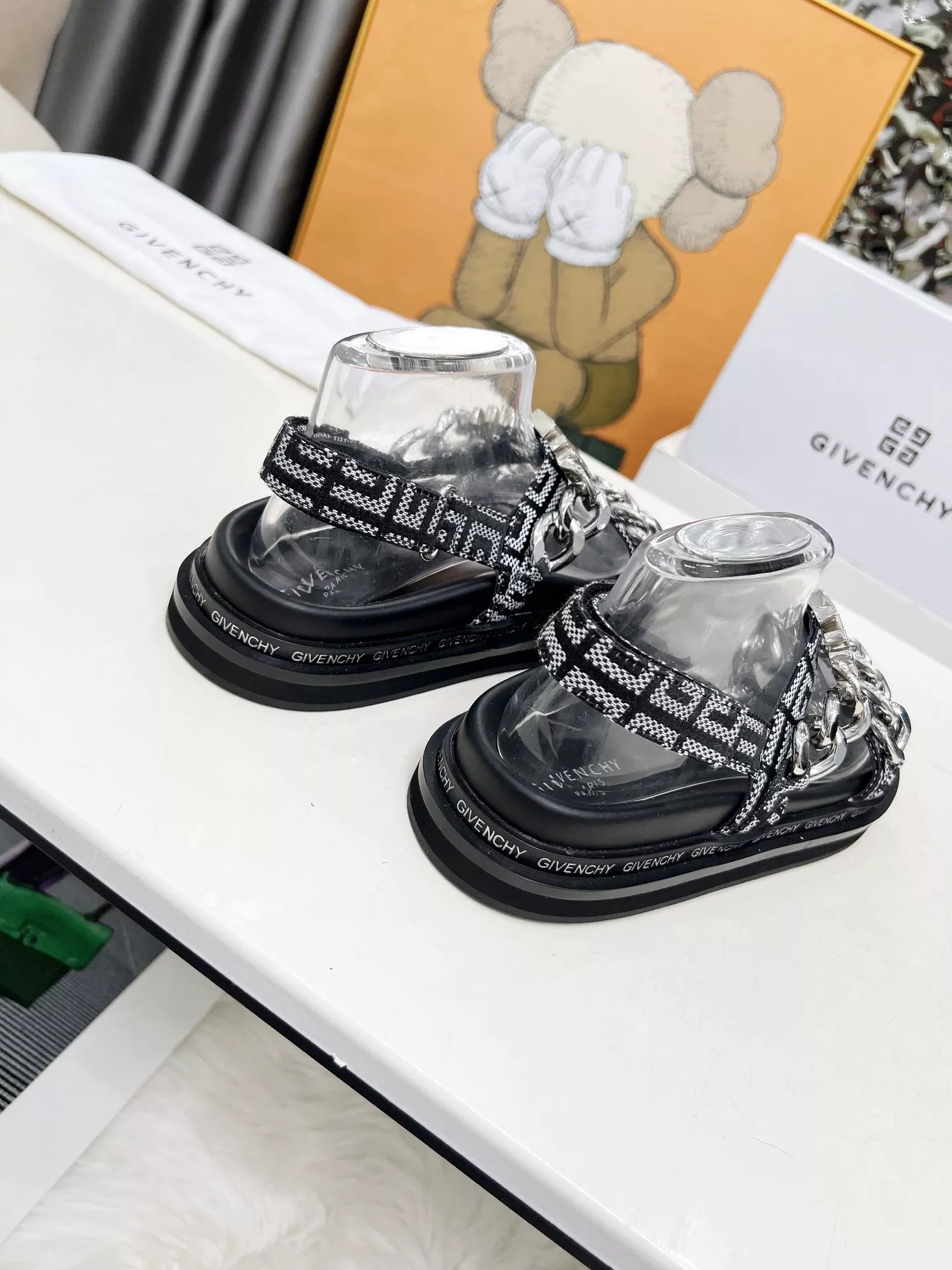 Givenchy Sandal For Women Practical 1358