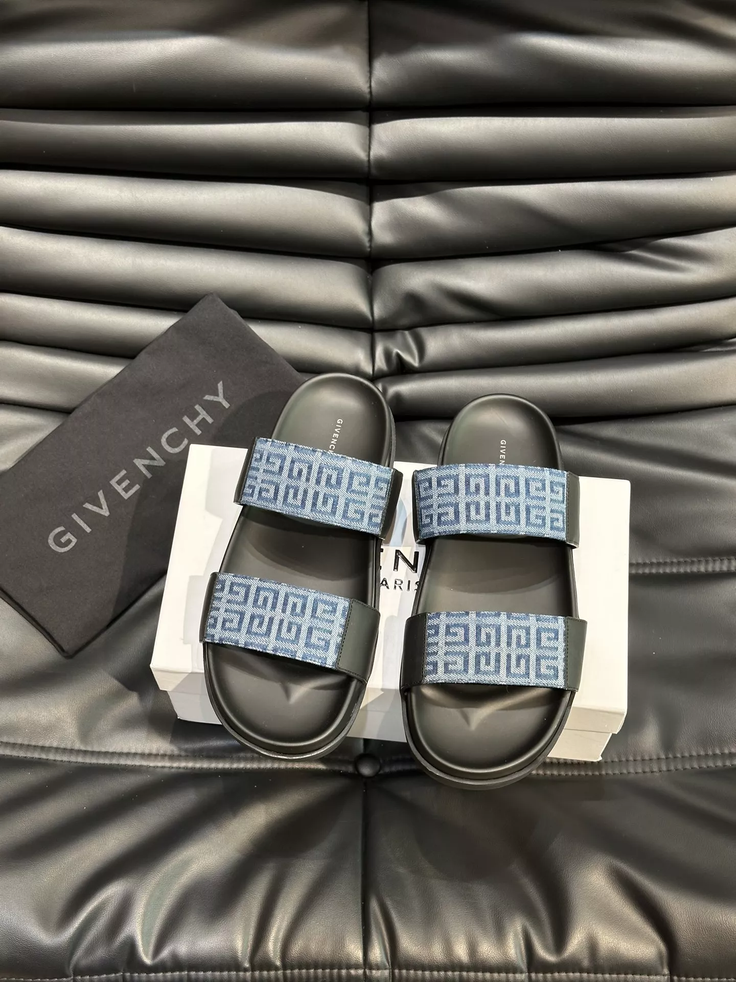 Givenchy Slippers For Men AllSeason 3276