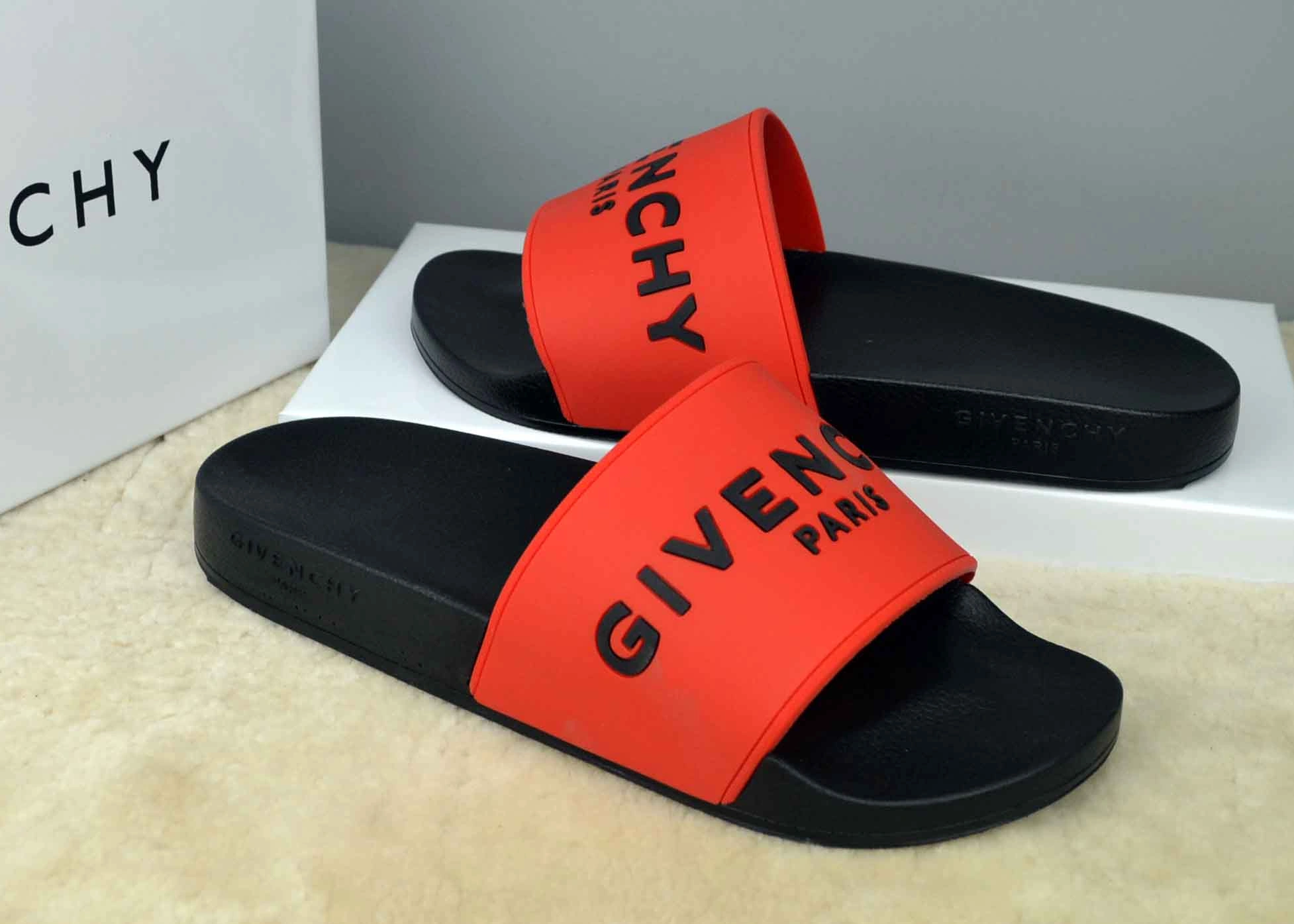 Givenchy Slippers For Men Bold 6126