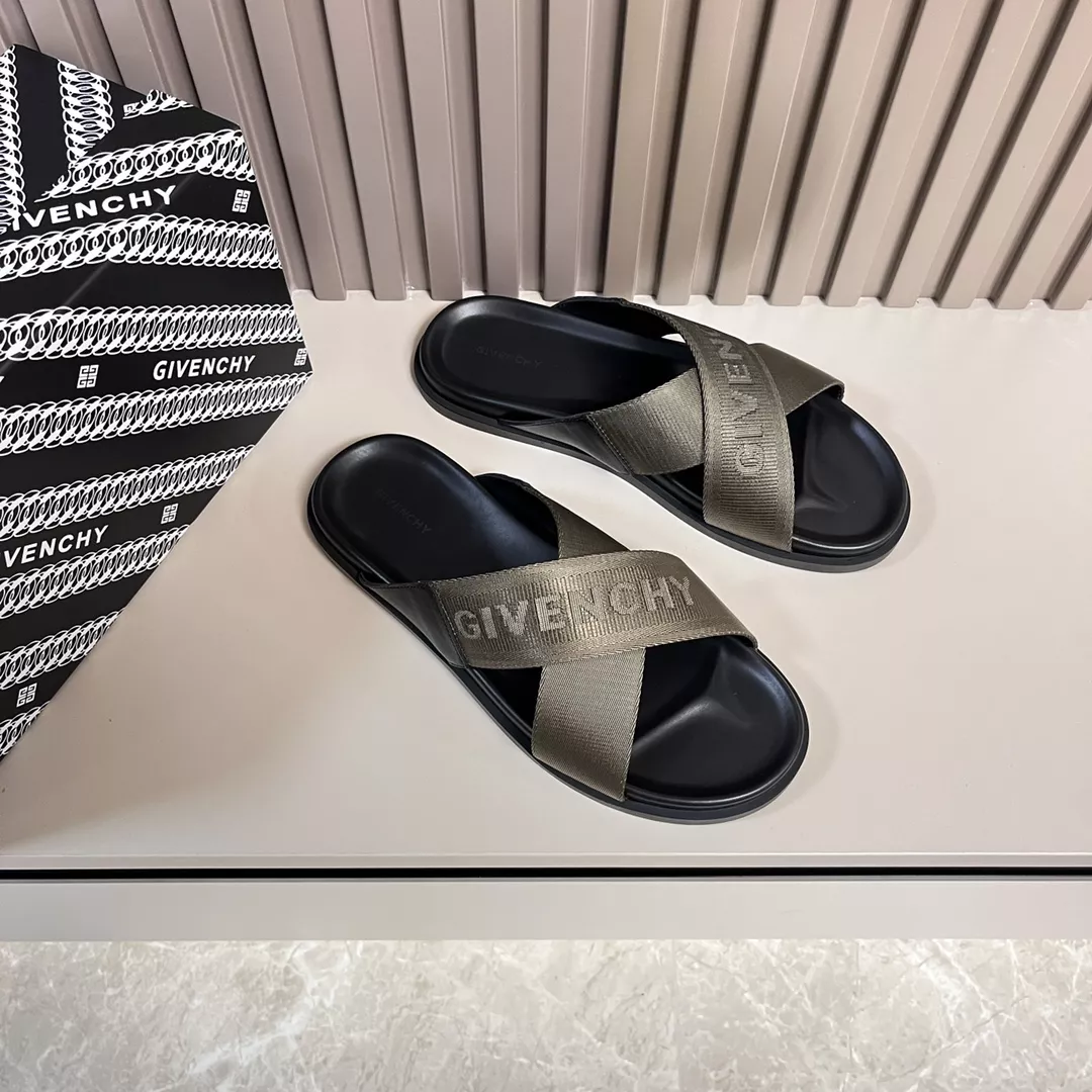 Givenchy Slippers For Men DailyWear 6084