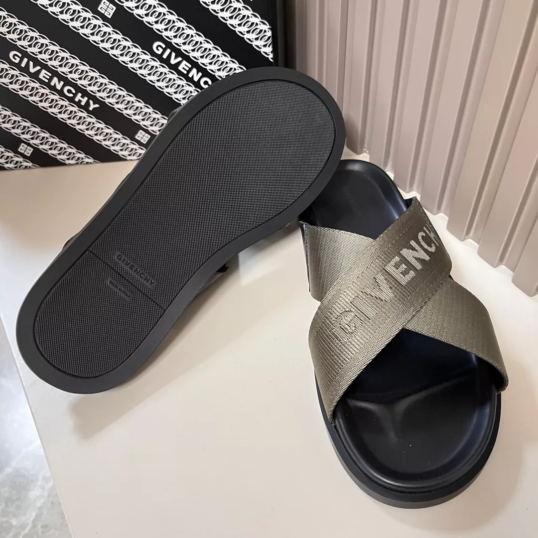 Givenchy Slippers For Men DailyWear 6084