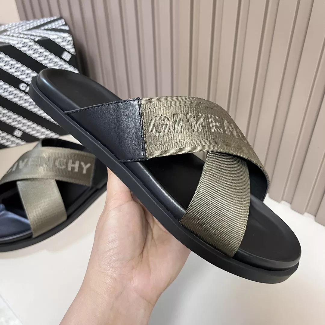 Givenchy Slippers For Men DailyWear 6084
