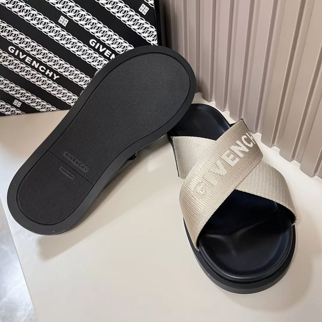Givenchy Slippers For Men Efficient 3213