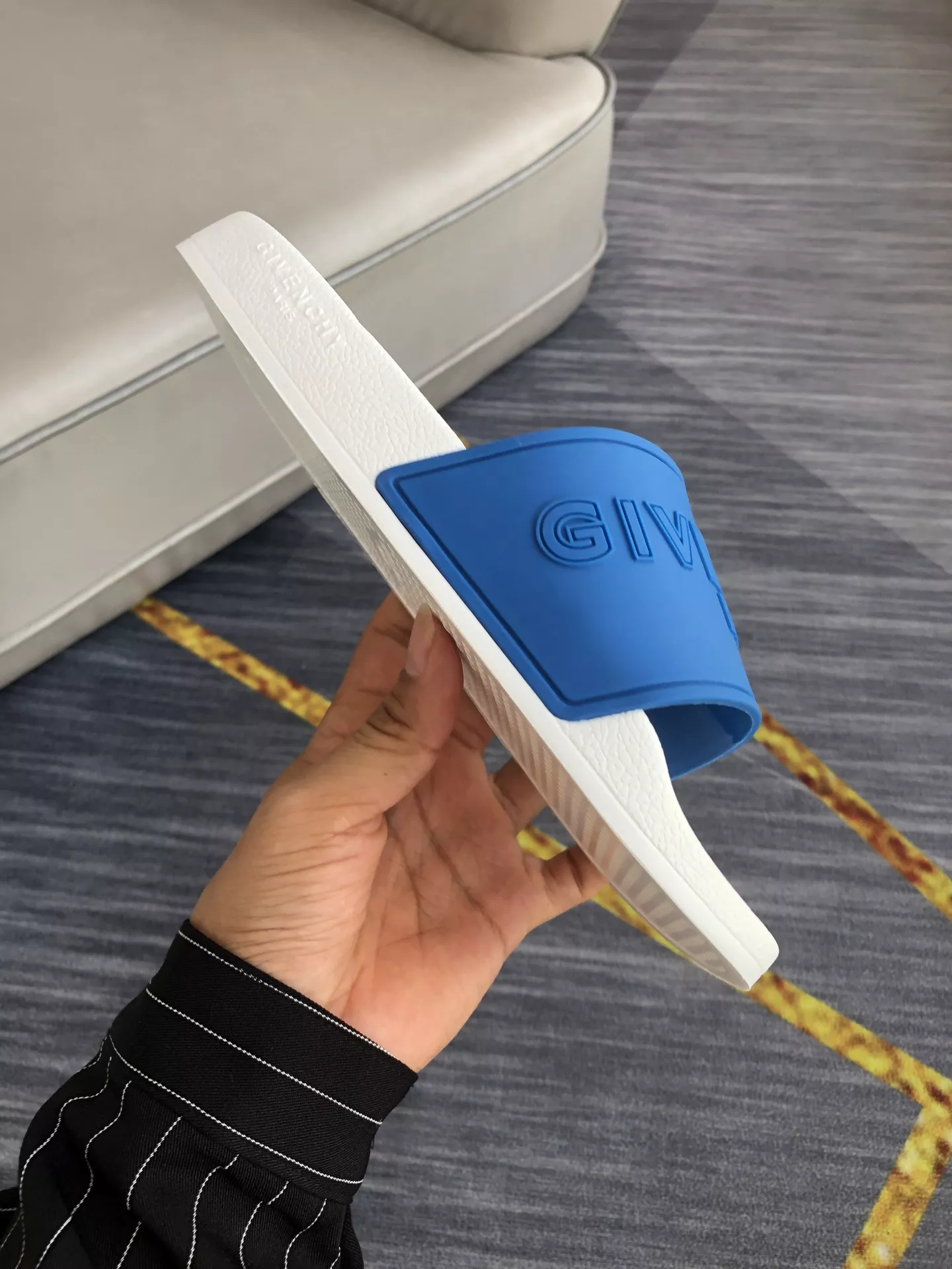 Givenchy Slippers For Men Flexible 7322