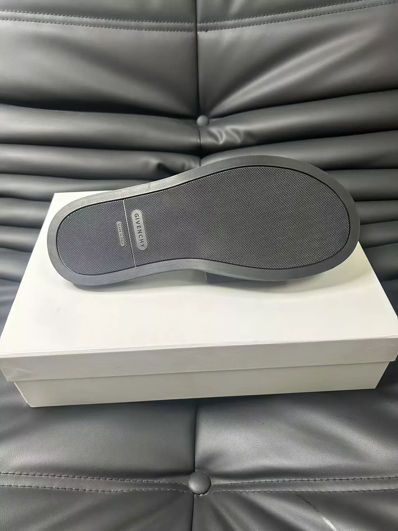 Givenchy Slippers For Men GoAnywhere 8700