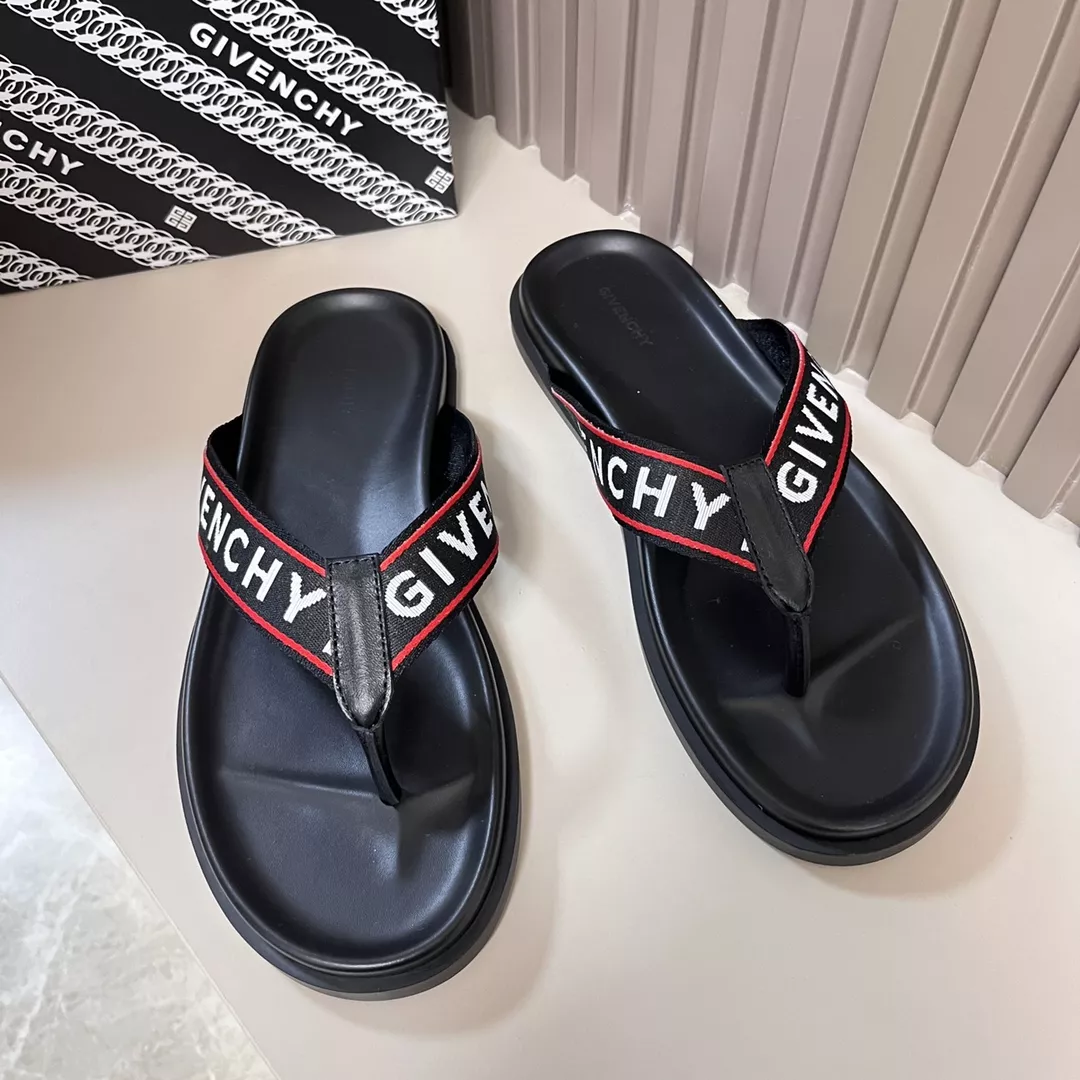 Givenchy Slippers For Men Minimalist 5657