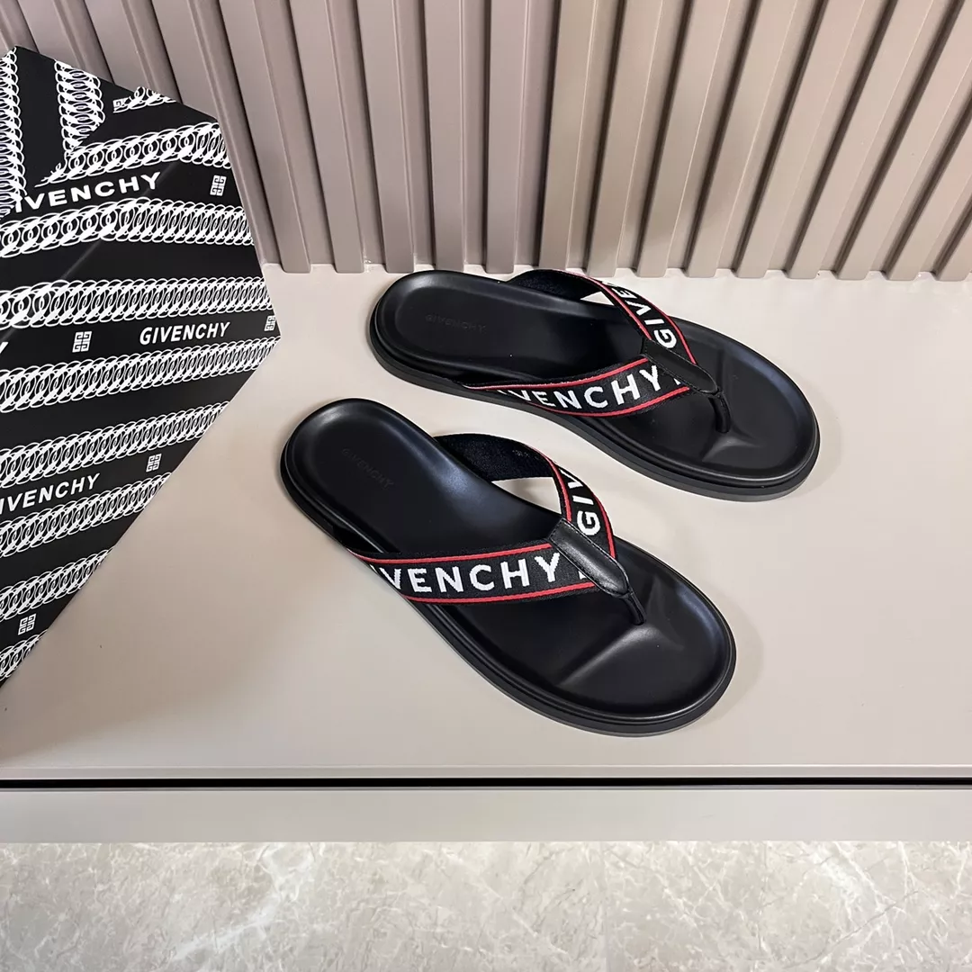 Givenchy Slippers For Men Minimalist 5657