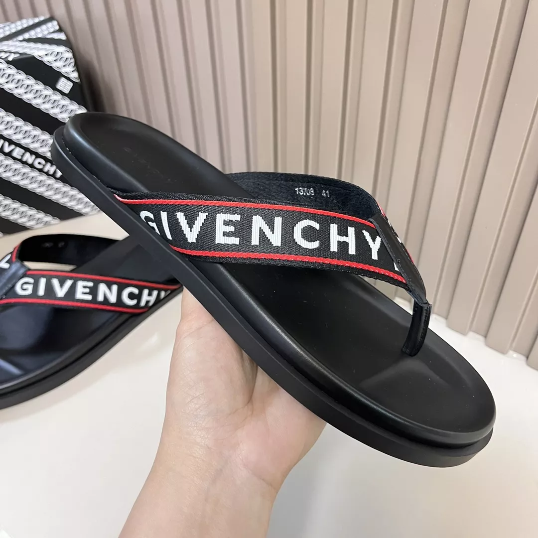 Givenchy Slippers For Men Minimalist 5657