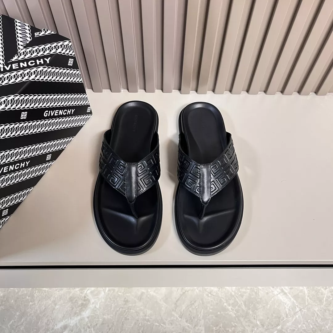 Givenchy Slippers For Men Modern 6376