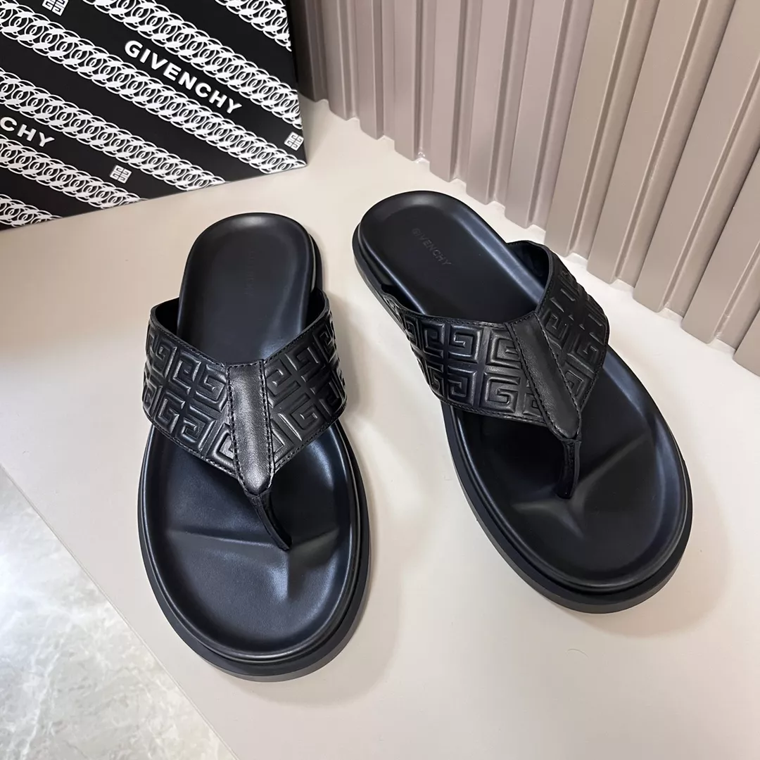 Givenchy Slippers For Men Modern 6376