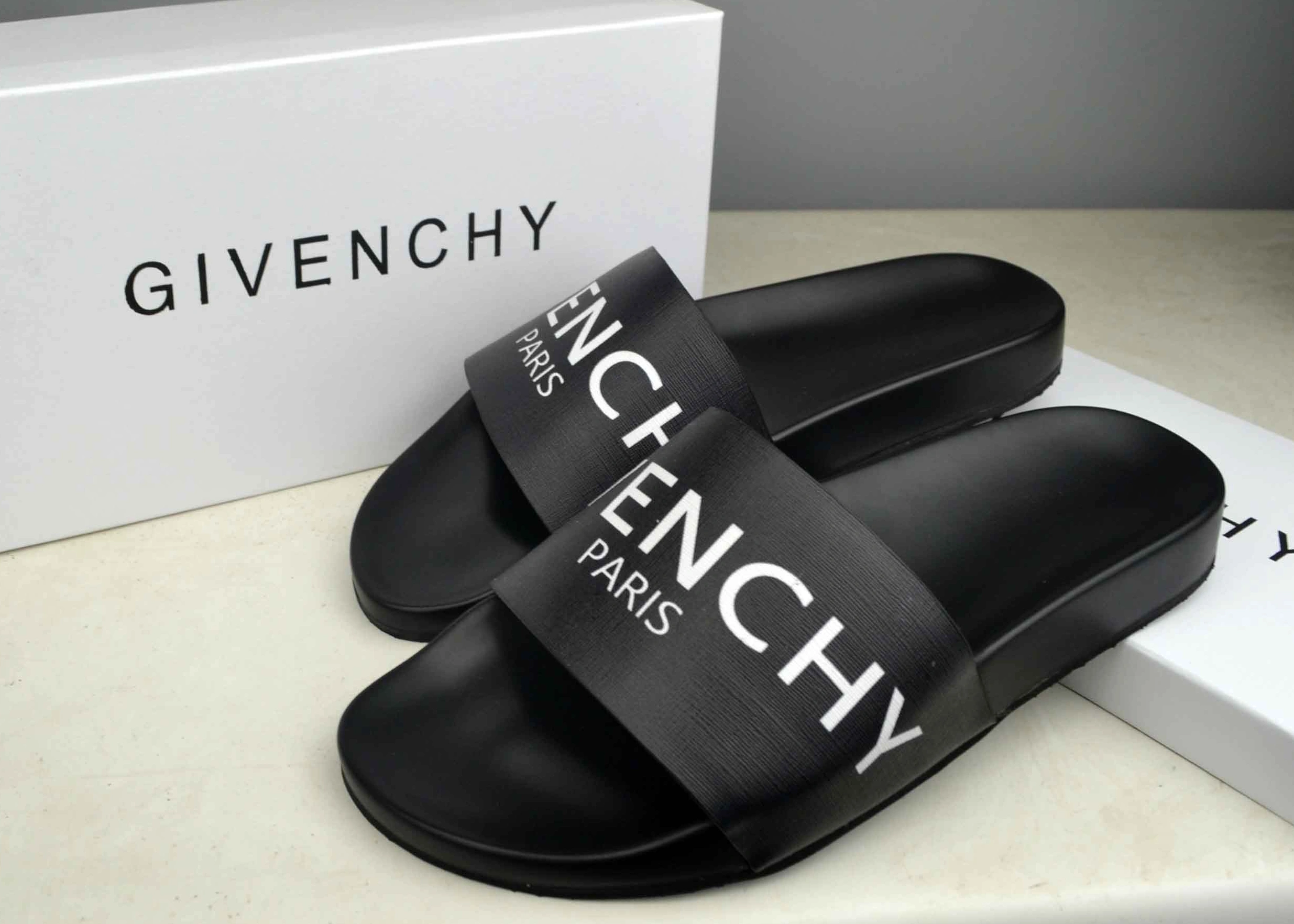 Givenchy Slippers For Men Soft 9461