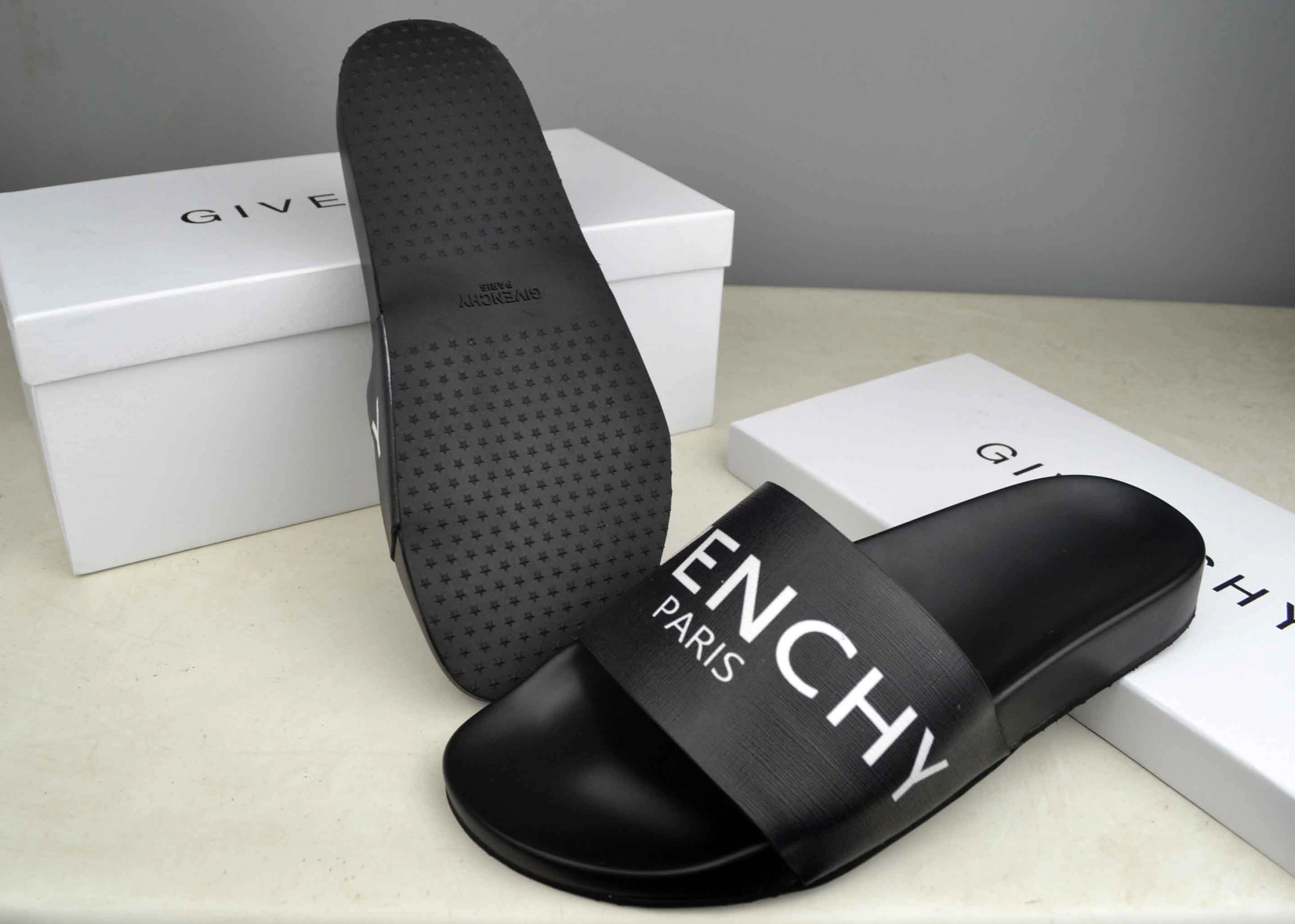 Givenchy Slippers For Men Soft 9461