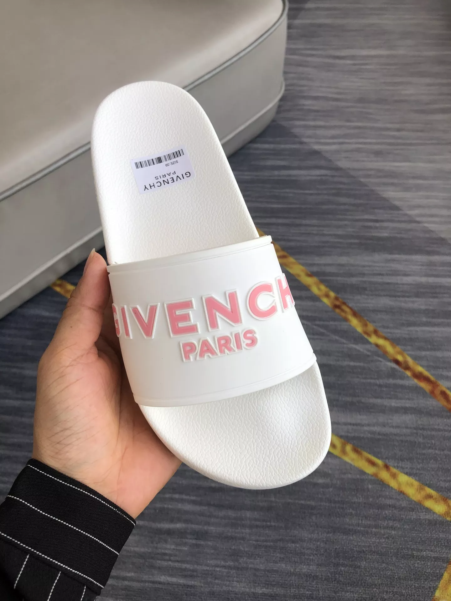 Givenchy Slippers For Men Sophisticated 5790