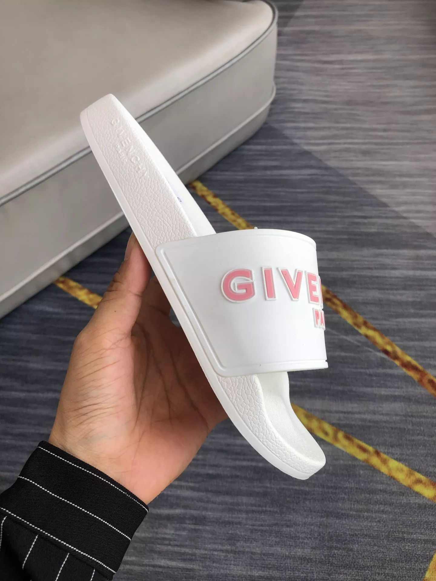 Givenchy Slippers For Men Sophisticated 5790