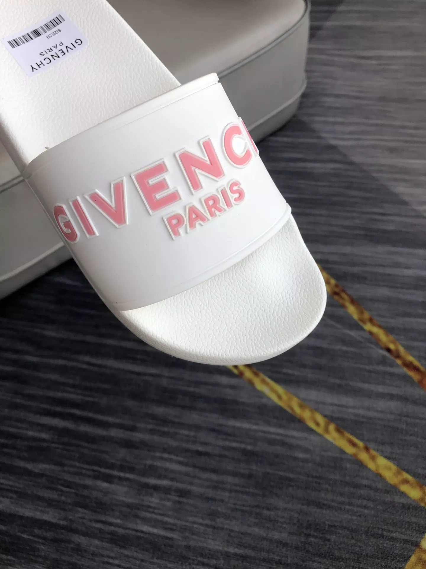 Givenchy Slippers For Men Sophisticated 5790