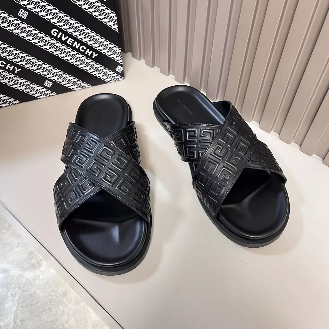 Givenchy Slippers For Men Trendsetting 263