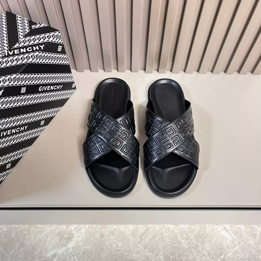 Givenchy Slippers For Men Trendsetting 263