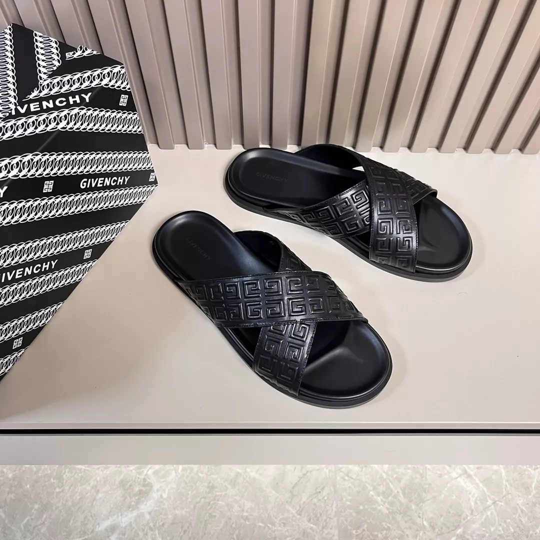 Givenchy Slippers For Men Trendsetting 263