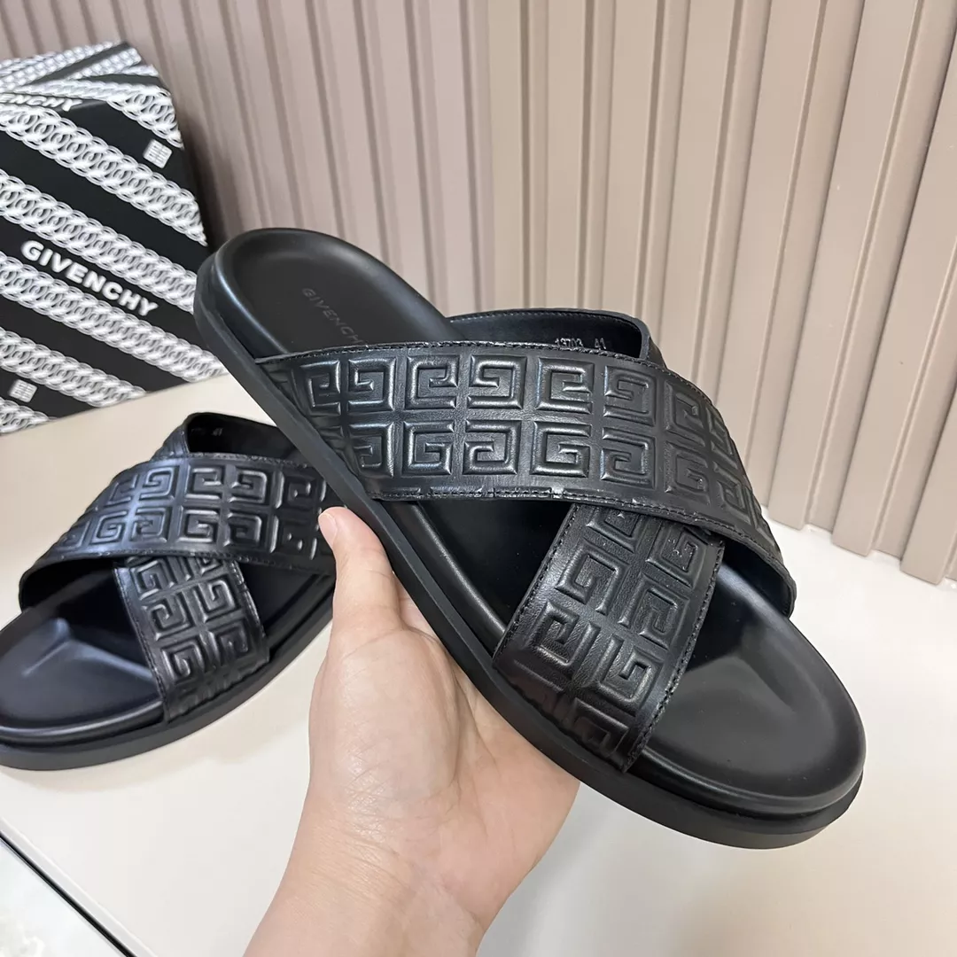 Givenchy Slippers For Men Trendsetting 263