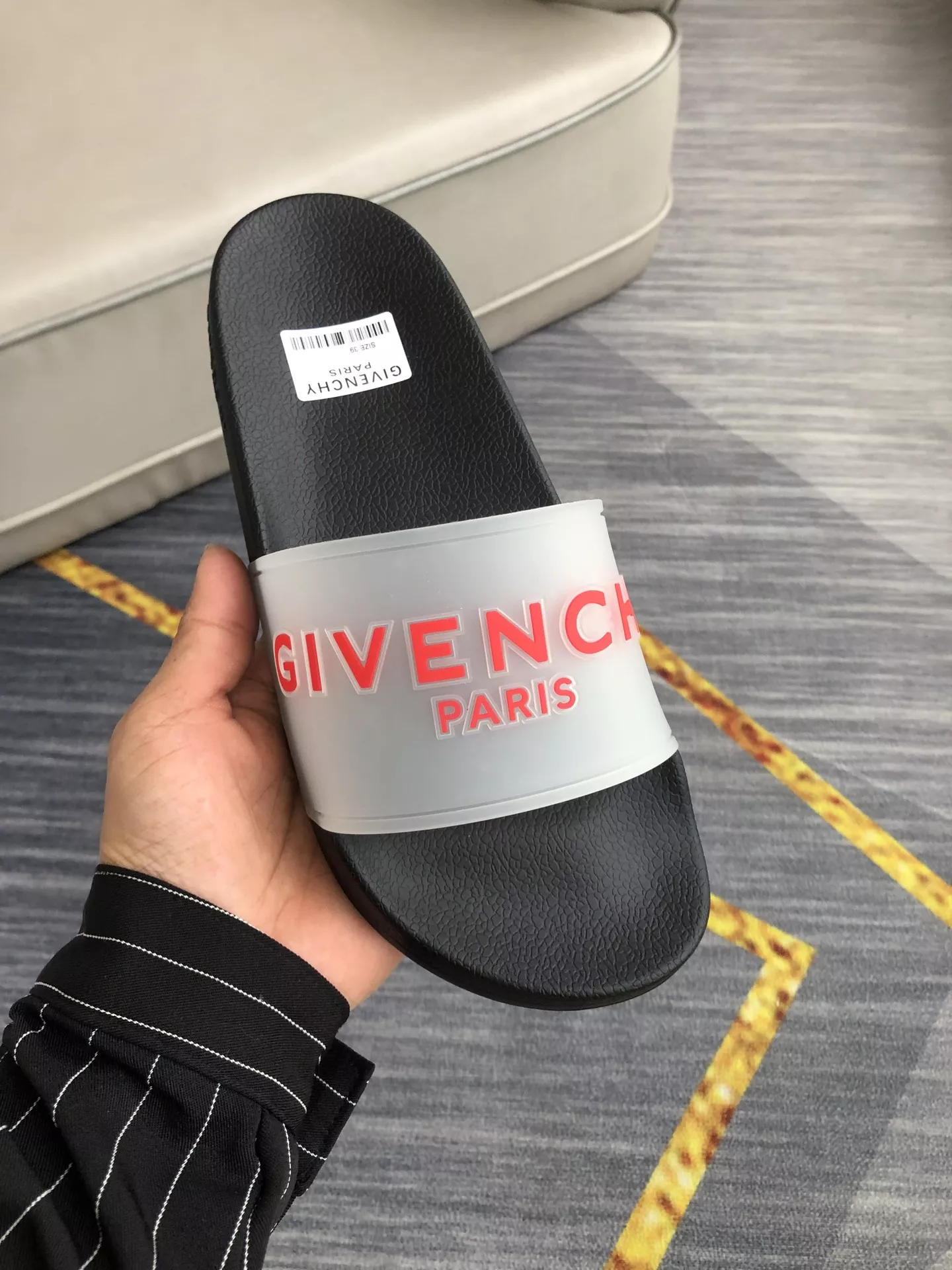 Givenchy Slippers For Men Trendsetting 415