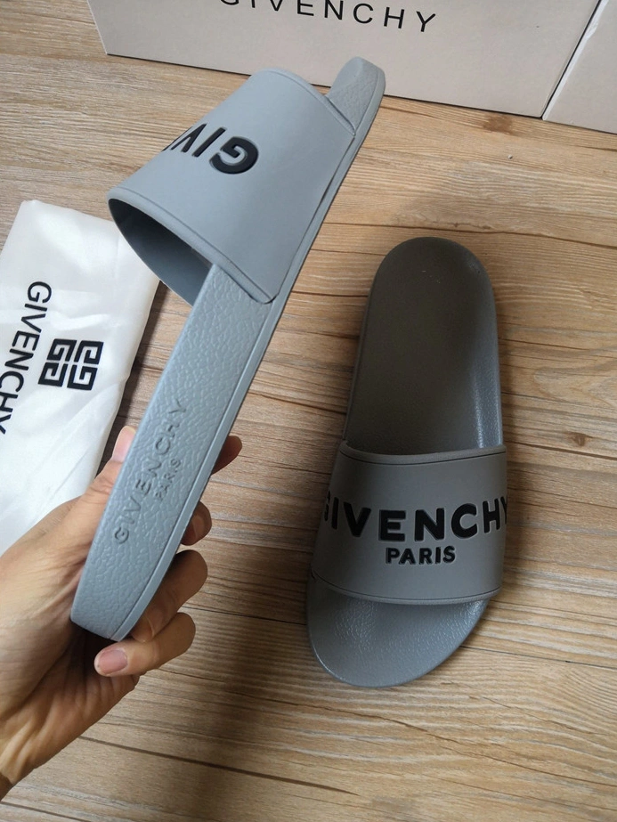 Givenchy Slippers For Men Vibrant 7534