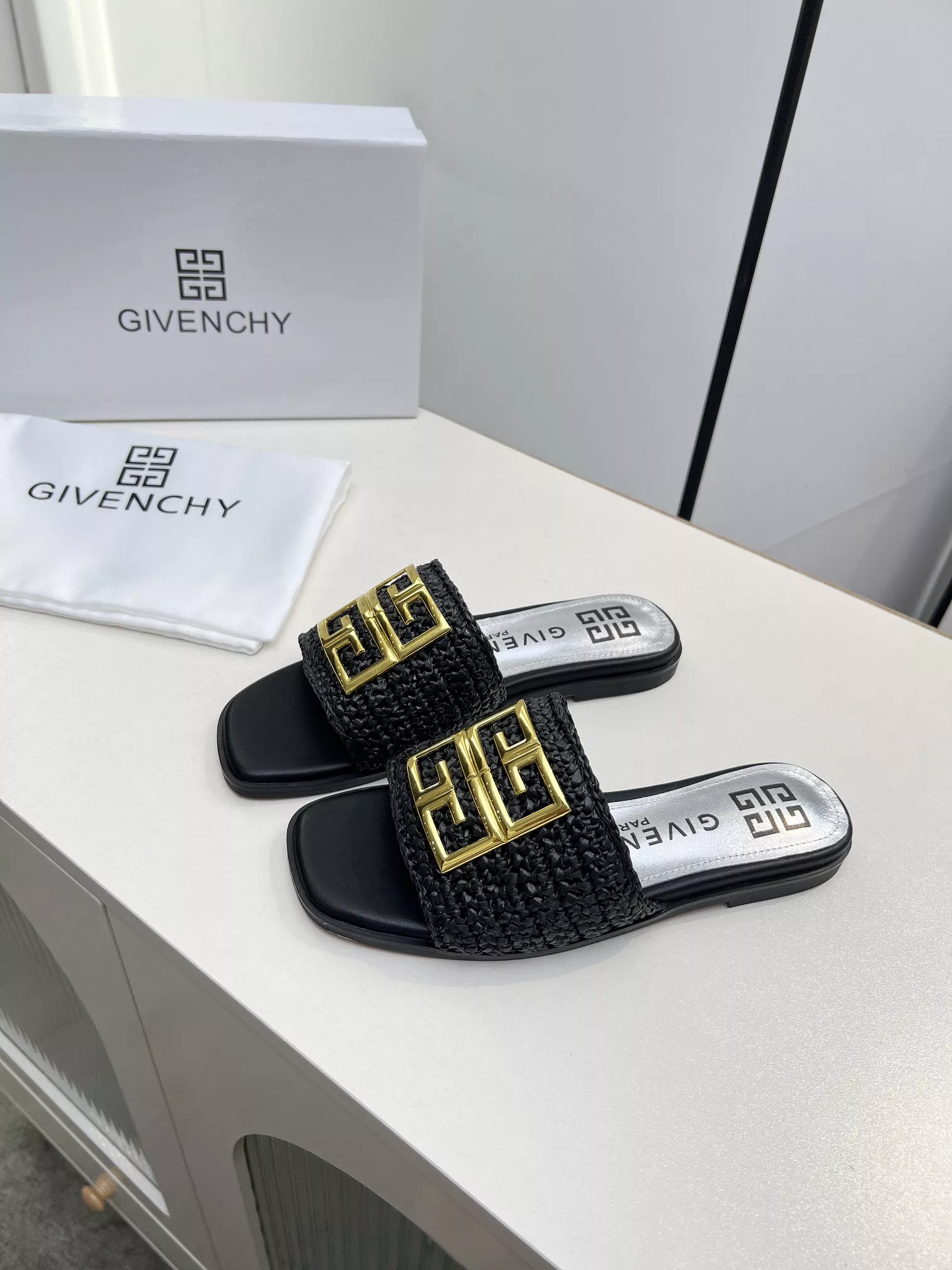 Givenchy Slippers For Women Bright 4644