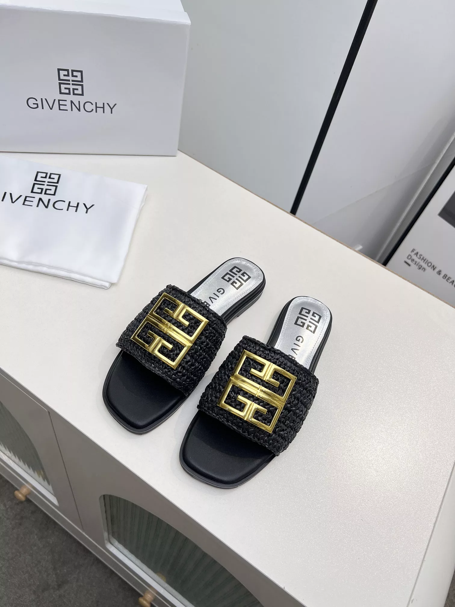 Givenchy Slippers For Women Bright 4644
