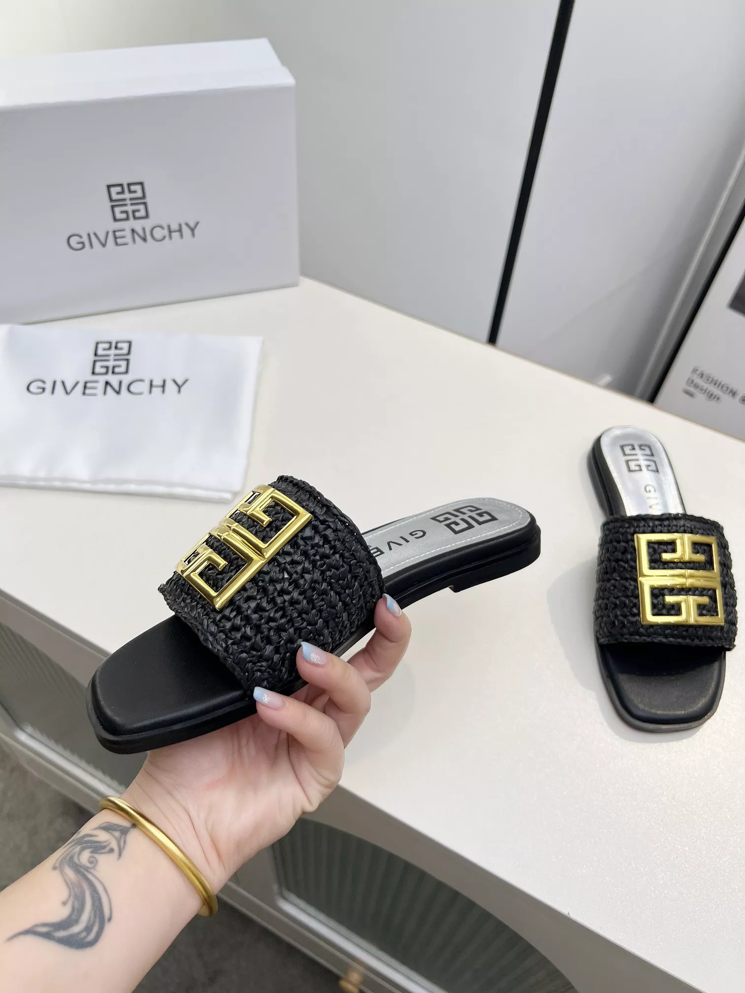 Givenchy Slippers For Women Bright 4644